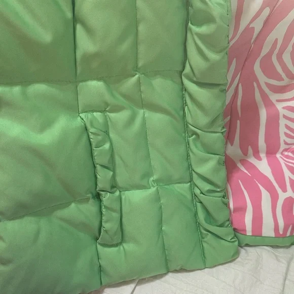 Lilly Pulitzer Vibrant Lime  Green Quilted Vest - Picture 6 of 7